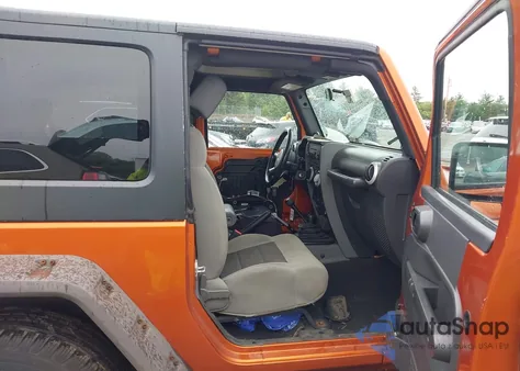 2010 Jeep Wrangler Sahara из США, поврежденный, VIN 1J4AA5D1XAL220919